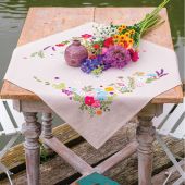 Kit tovaglia da ricamo - Vervaco - Una primavera gioiosa